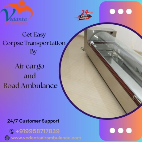 vedanta-offers-effective-assistance-in-the-dead-body-transit-in-hyderabad-in-its-ambulance-big-0