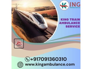 King Train Ambulance in Indore provides faster transit with a health team included